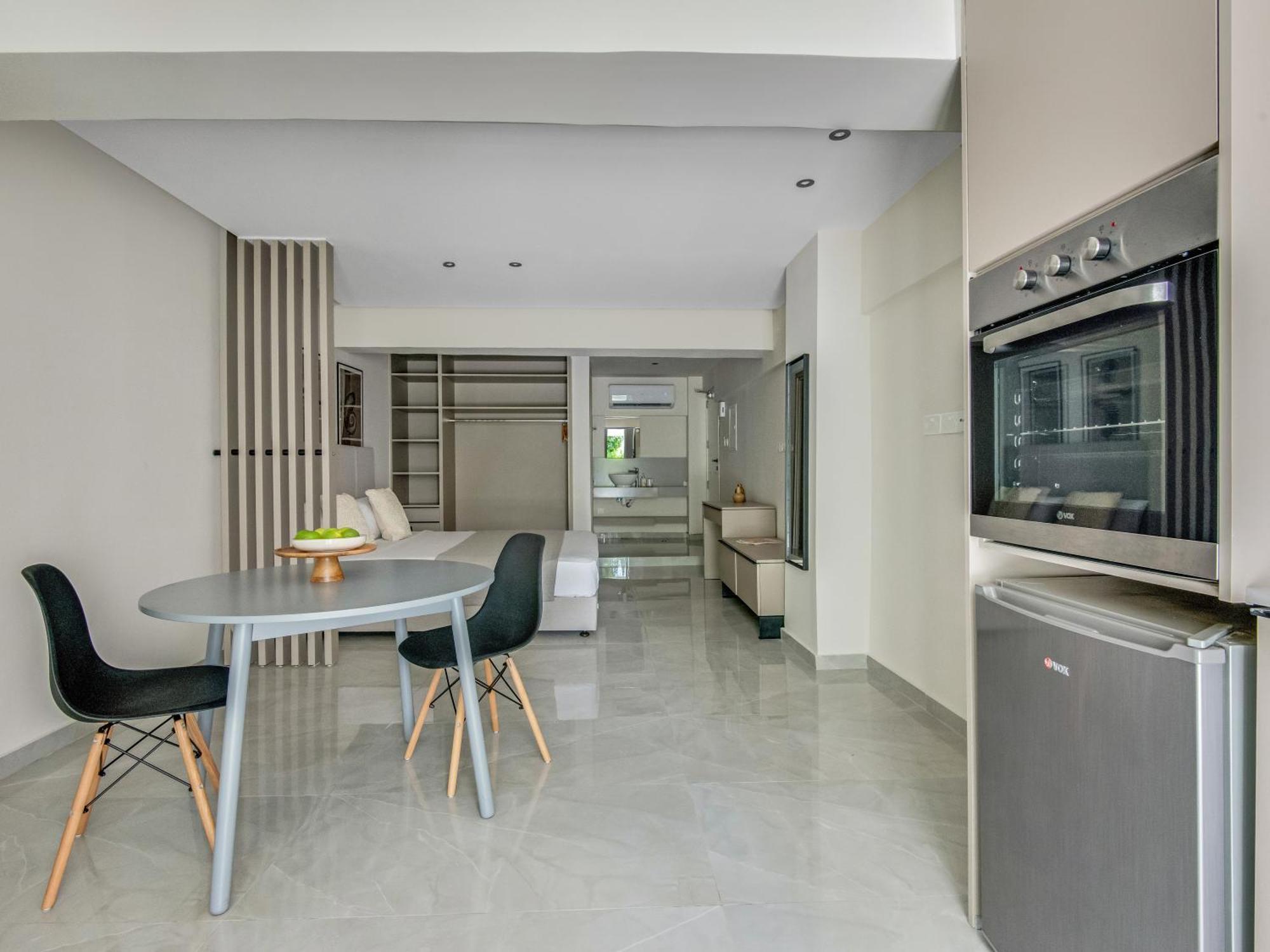 Sanders Crystal ลาร์นาคา ภายนอก รูปภาพ